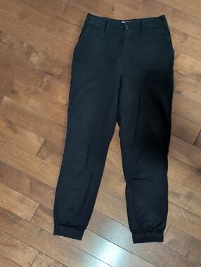 Simons Black Elastic-Cuff Joggers with Tapered Fit